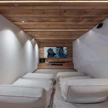 Chalet Spacieux Et Lumineux Avec Spa, Cinema Et A Demi-quartier, - Fr-1-569-191 Megeve